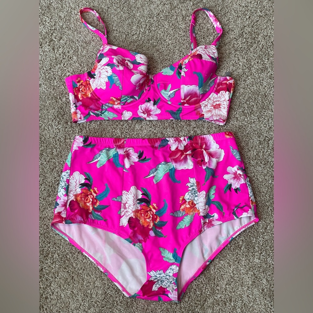 TORRID 1X NEON PINK BIKINI